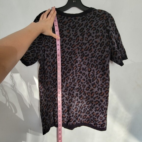 Ann Taylor Animal Print Short Sleeve Knit Sweater Top Gray Brown Size Medium - Picture 6 of 10